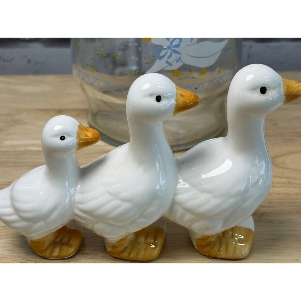 Vintage Goose Lot 4 Pcs Pitcher Spoon Rest Figurines Blue Ribbon Goose Geese